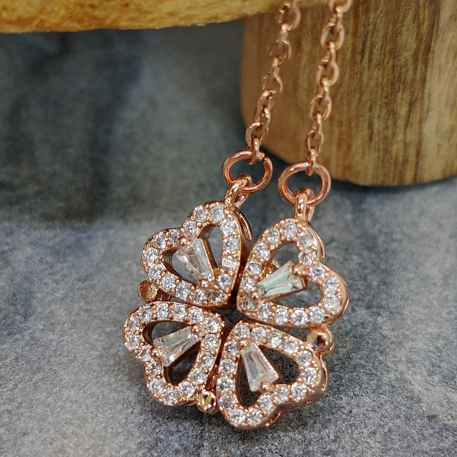 Rose Gold Magnetic Clover Heart Necklace - Mesmerize India – Lobaanya Int